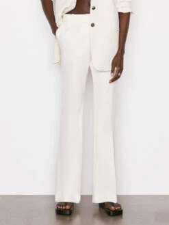 Le High Flare Trouser -- Blanc