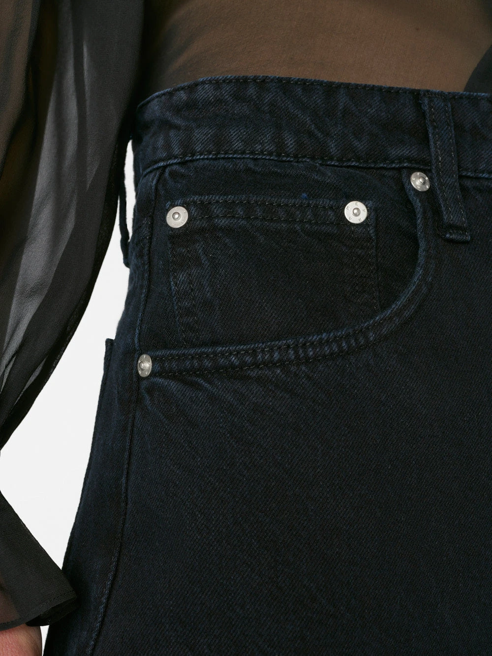 Long Barrel -- Film Noir 6 Long Barrel -- Film Noir - Image 4