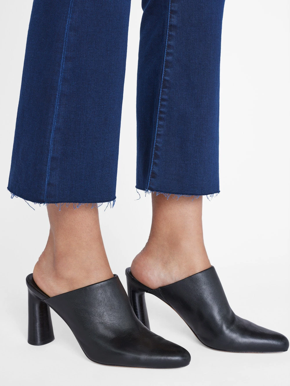 Le Crop Flare -- Fiona 5 Le Crop Flare -- Fiona - Image 3