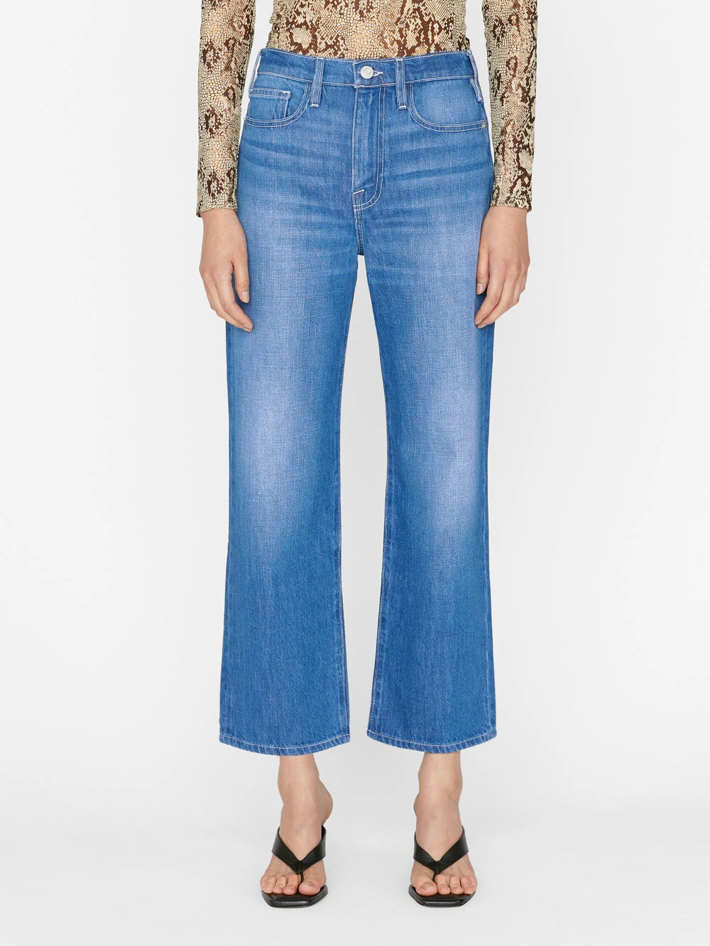 Le Jane Crop -- Atrium 3 Le Jane Crop -- Atrium