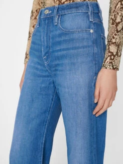 Le Jane Crop -- Atrium 10 Le Jane Crop -- Atrium -Elegant Wear Store LJNC207 ATRIUM FRSP23EC II WOMENS DAY 01 0025HR