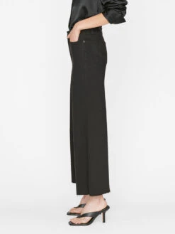 Le Palazzo Crop -- Film Noir -Elegant Wear Store LPPCRA403 FILMNOIR FRSP23EC II WOMENS DAY 01 0015HR