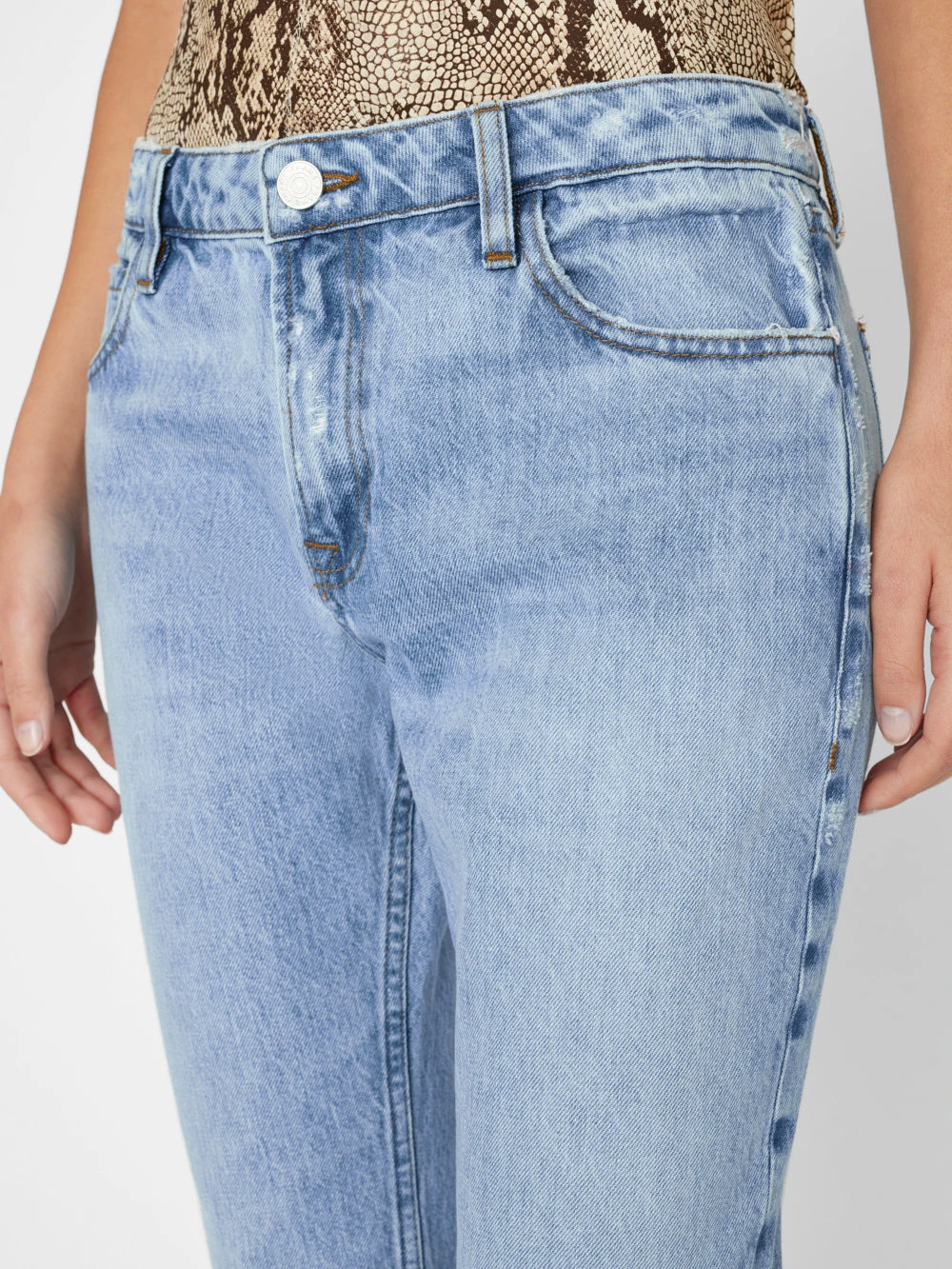 The Low Boot -- Rossum 5 The Low Boot -- Rossum - Image 3