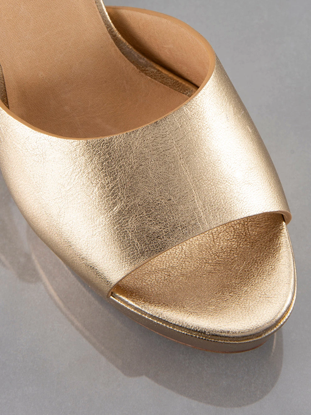 Le Carr Platform Sandal -- Gold Metallic 4 Le Carr Platform Sandal -- Gold Metallic - Image 2