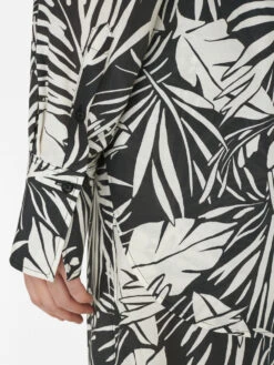 The Oversized Shirt -- Noir Multi 11 The Oversized Shirt -- Noir Multi -Elegant Wear Store LWSH2778 NOIR MULTI FRSU23EC II WOMENS DAY 01 1110HR