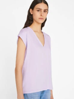 Le Mid Rise V Neck Tee -- Lilac -Elegant Wear Store LWTS0826 LILAC FRSU23EC II WOMENS DAY 02 0795HR